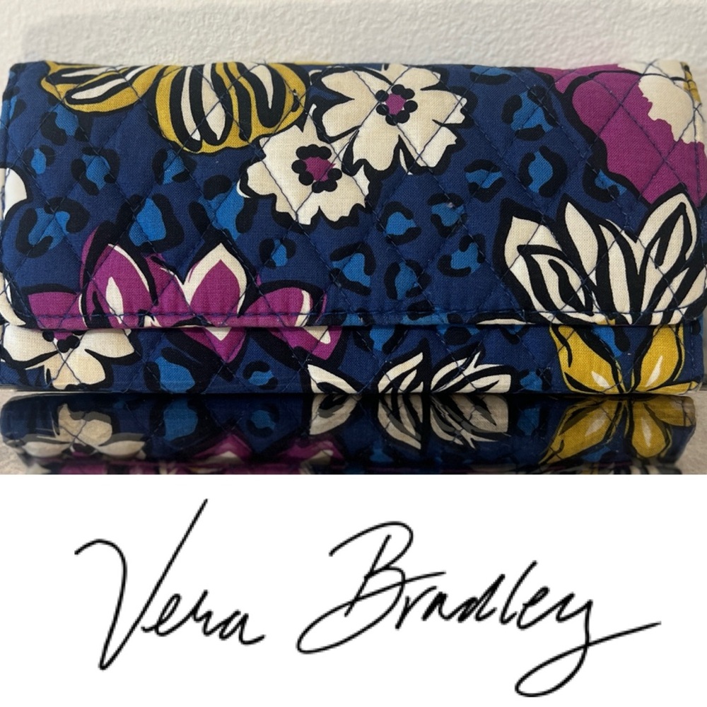 NWOT Vera Bradley tri-fold wallet